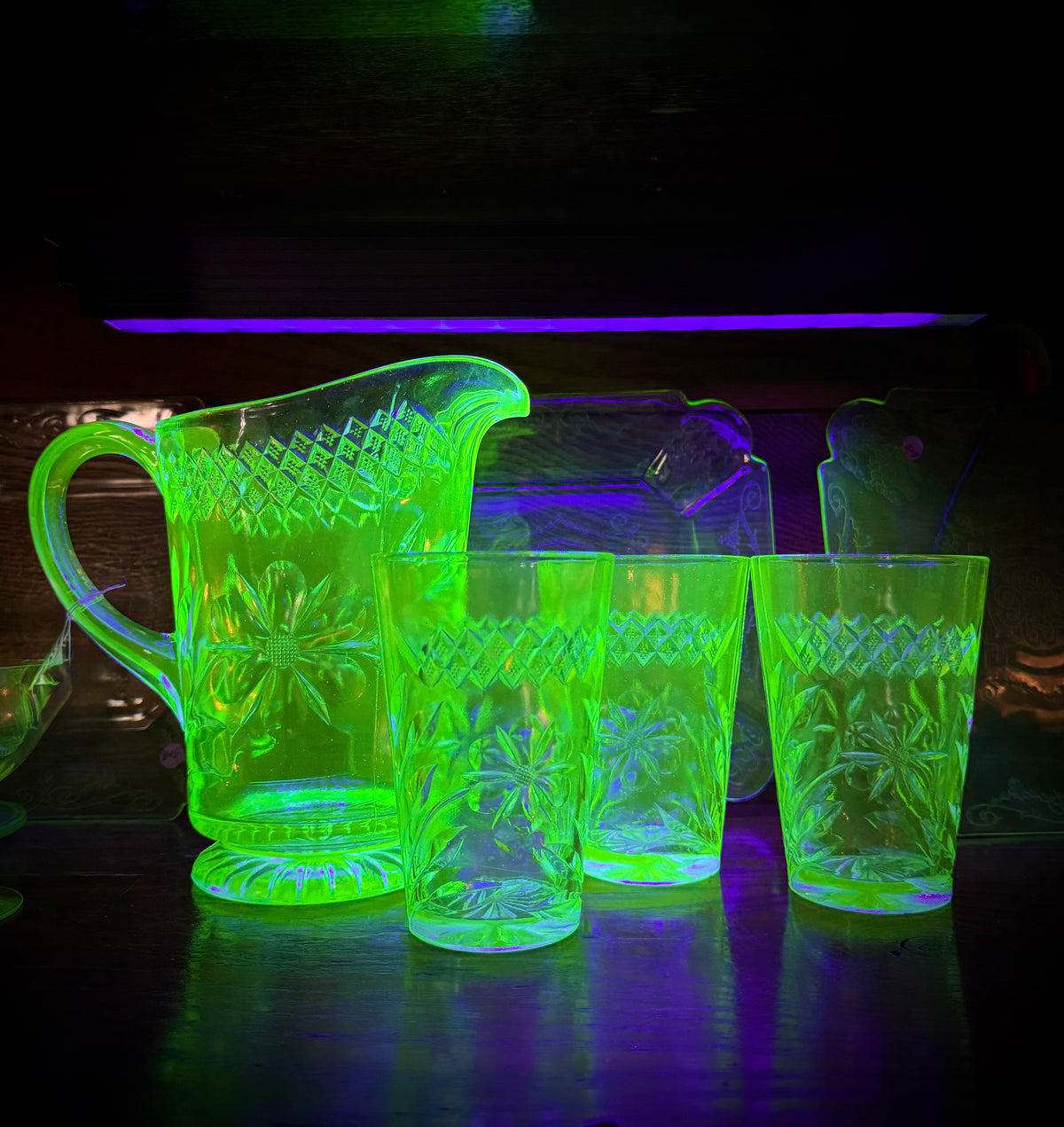 Uranium Pitcher & Three Cup Set