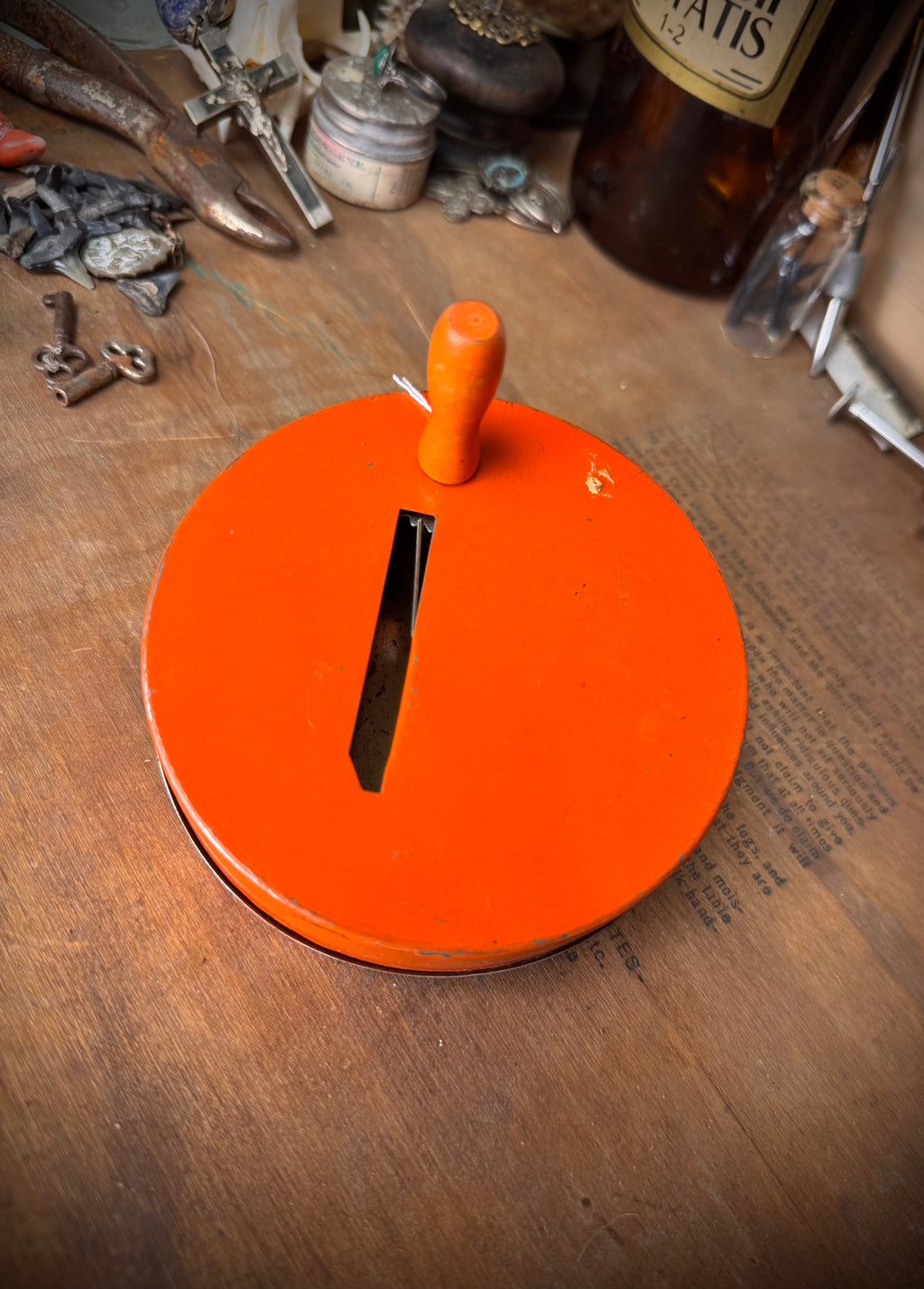 1940s Halloween Noise Maker
